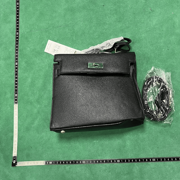 Mala em Pele Preta 1