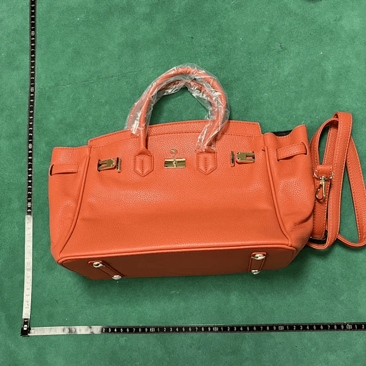 Mala em Pele Laranja 1