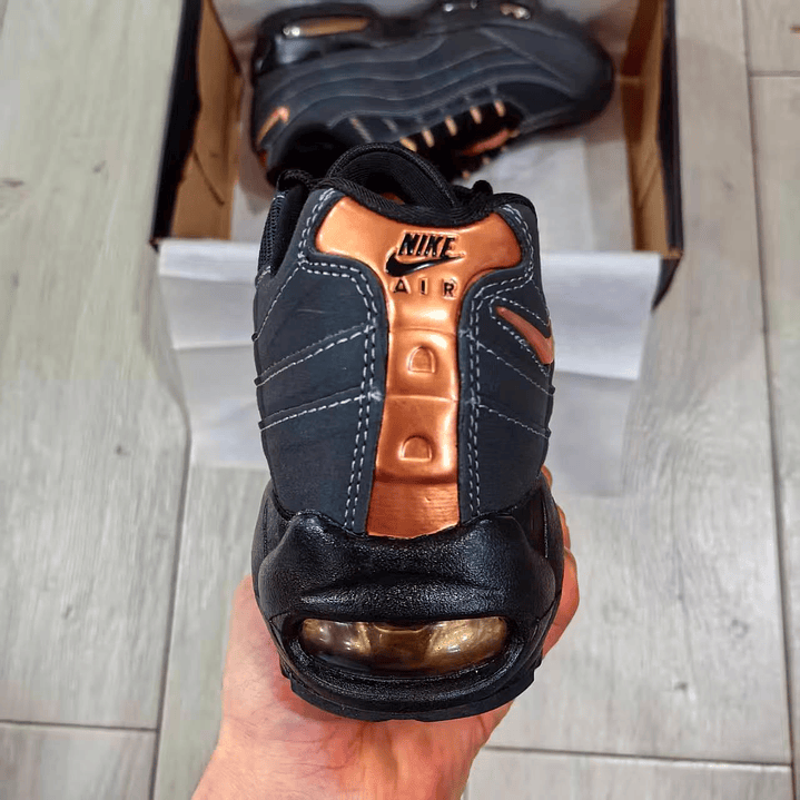 95 Black and Orange 5