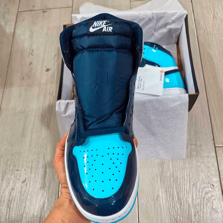  AJ1 Blue and balck 4