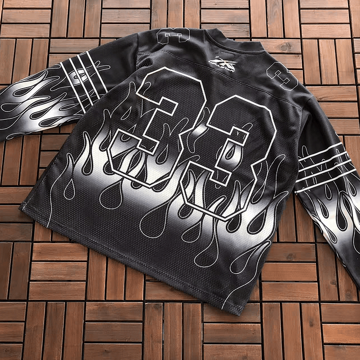 HELLSTAR LONG-SLEEVE   3