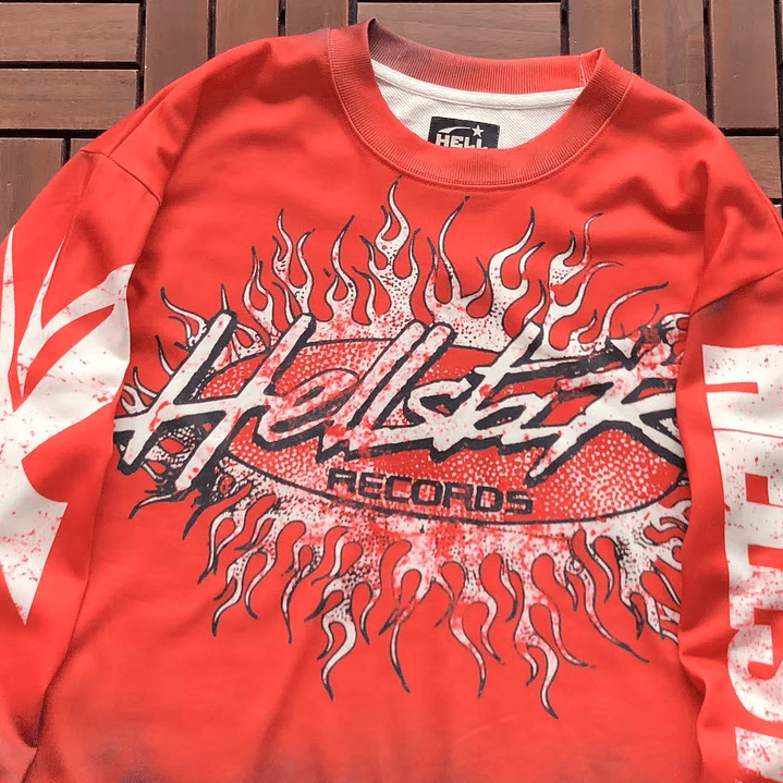 HELLSTAR LONG-SLEEVE  2