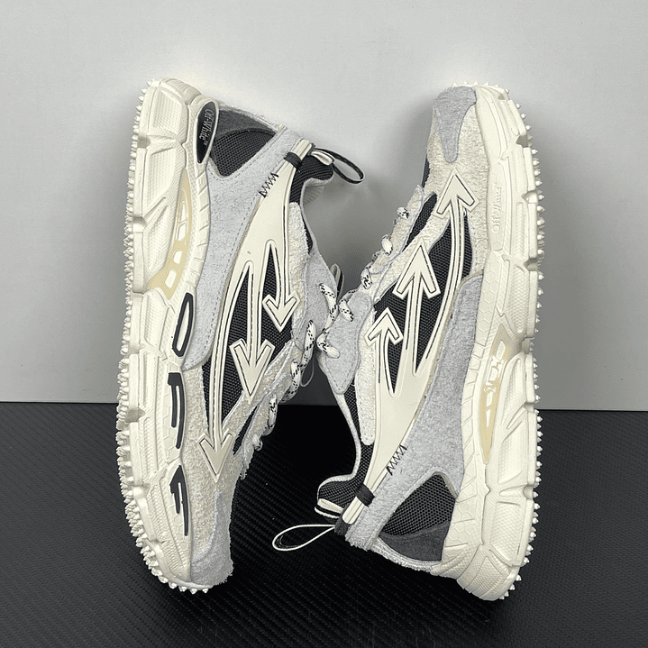 Be Right Back Blue and Cream 3