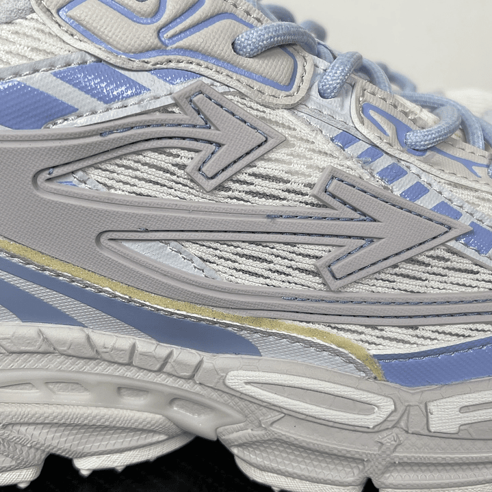 Be Right Back  White and Blue 5