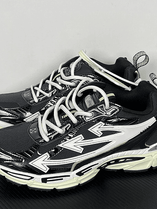 Be Right Back Black and White