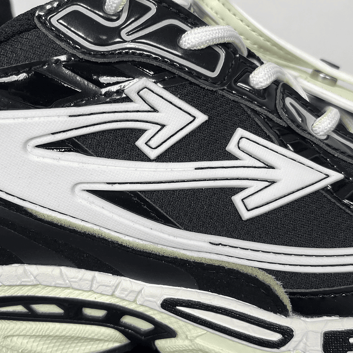 Be Right Back Black and White 3