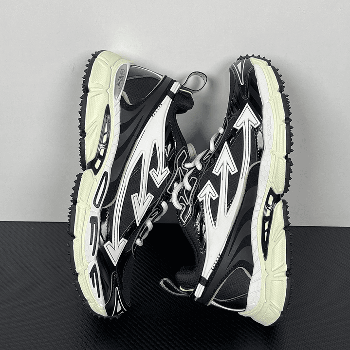 Be Right Back Black and White 7