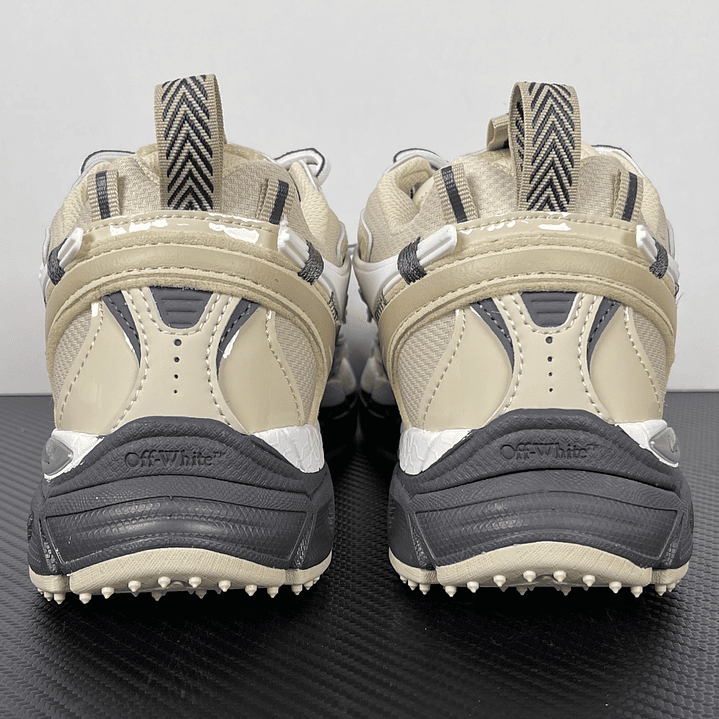 Be Right Back Cream and Black 4