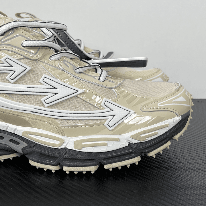 Be Right Back Cream and Black 7