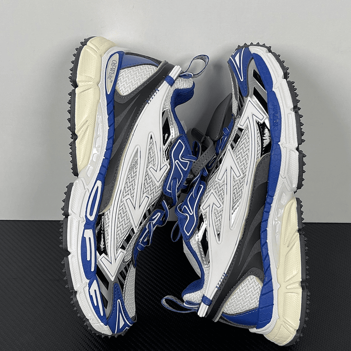 Be Right Back Blue and White 3