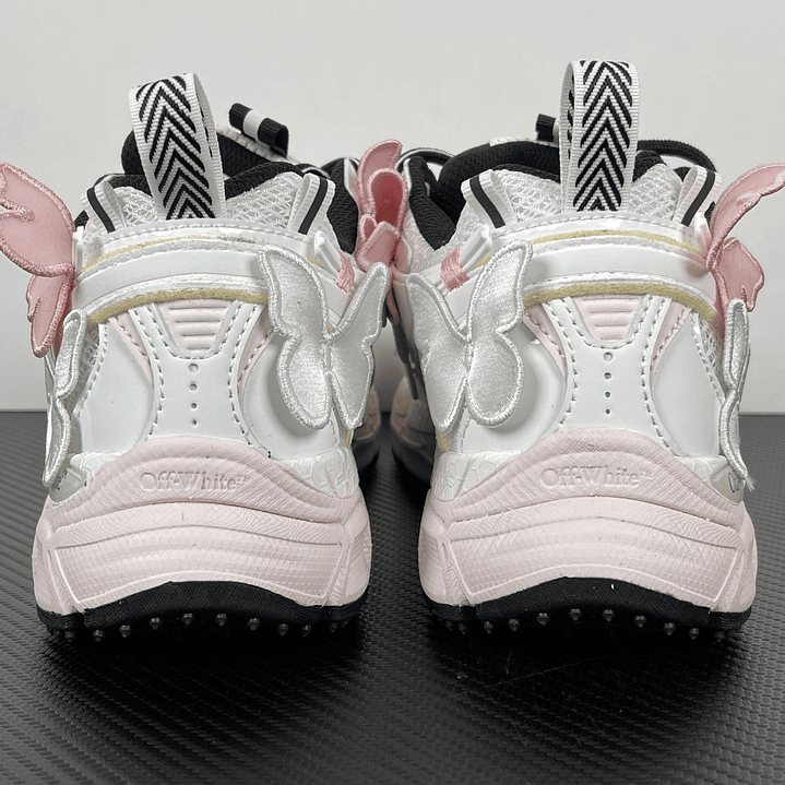 Be Right Back Pink and White 3