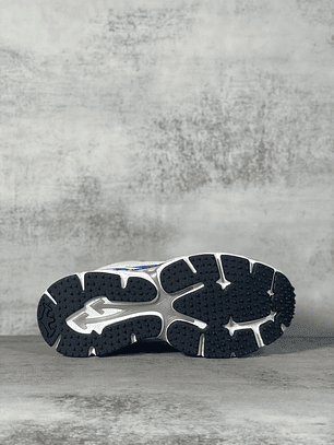 Be Right Back Blue Sky