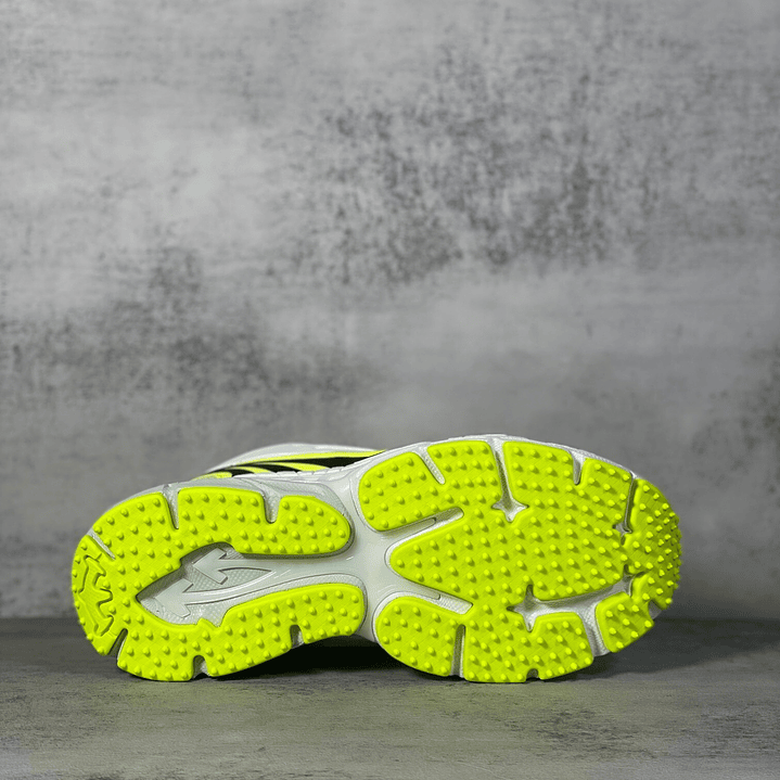 Be Right Back White Flex 5