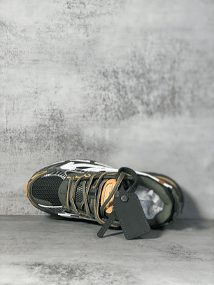 Be Right Back Green and Orange