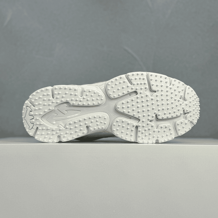 Be Right Back Frozen White 6