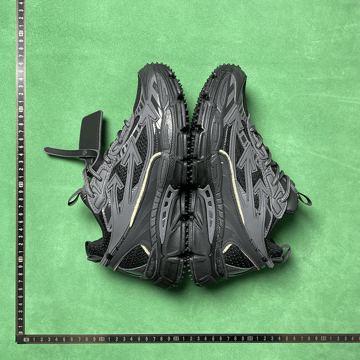 Be Right Back Black Loop 3