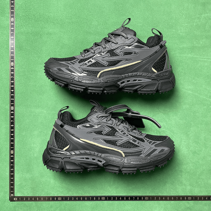 Be Right Back Black Loop 4