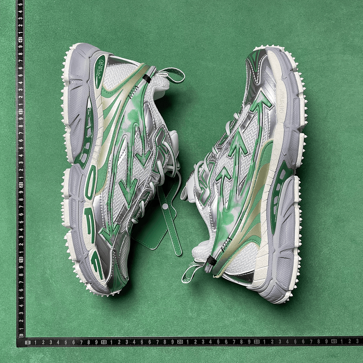 Be Right Back Esmerald 2