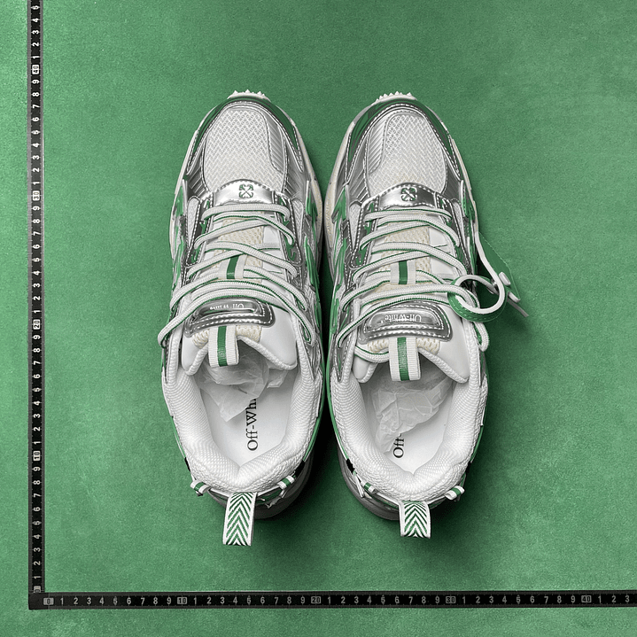 Be Right Back Esmerald 5