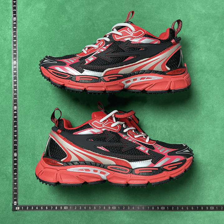 Be Right Back Blood Black 4