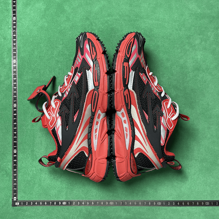 Be Right Back Blood Black 6