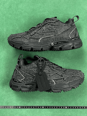 Be Right Back Black Hole