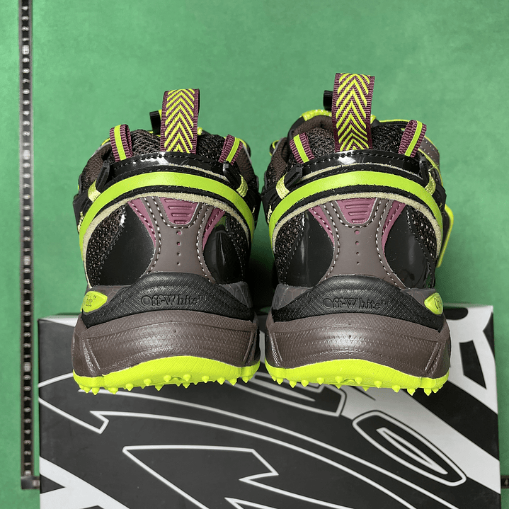 Be Right Back  Black and Green Soul 2