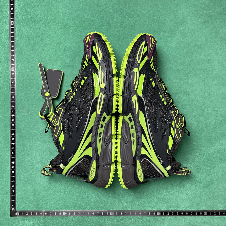 Be Right Back  Black and Green Soul 5