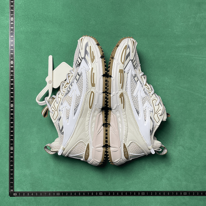 Be Right Back Cream white 2