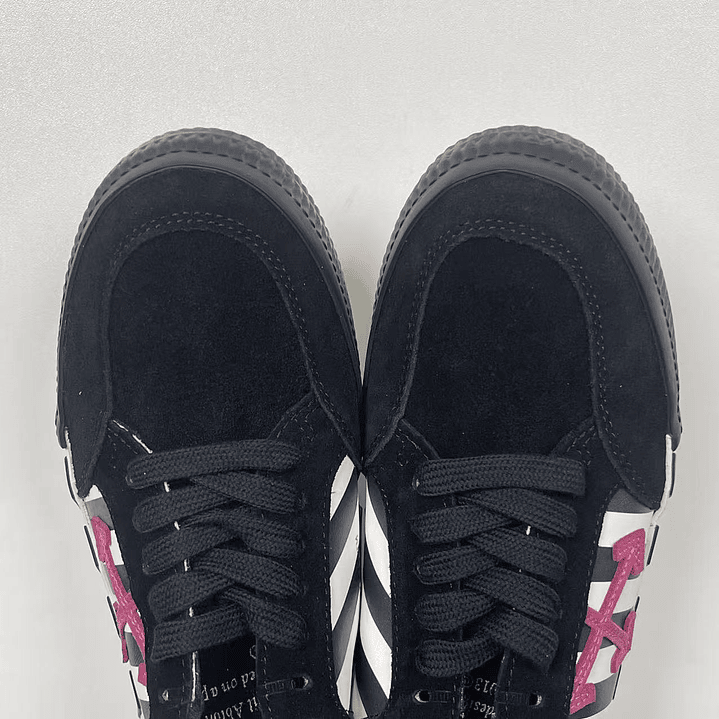Vulcanized Black Rose 6