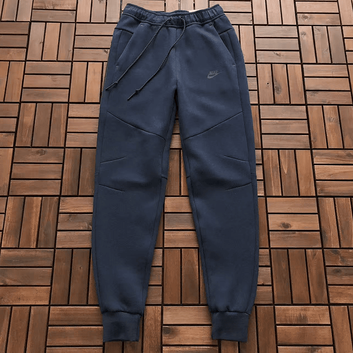 Conjunto Tech Fleece 2025   4