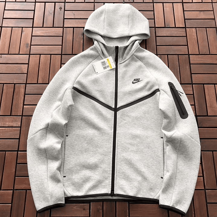 Conjunto Tech Fleece 2025    2