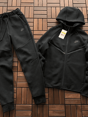 Conjunto Tech Fleece 2025  