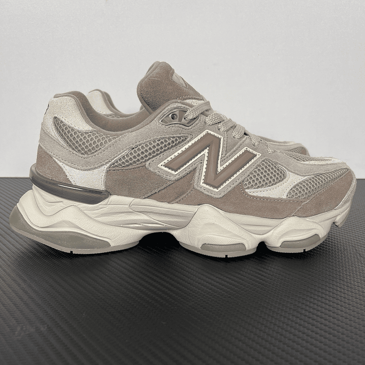 9060 Brown & Beige 1