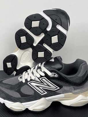 9060 Black Phantom Magnet