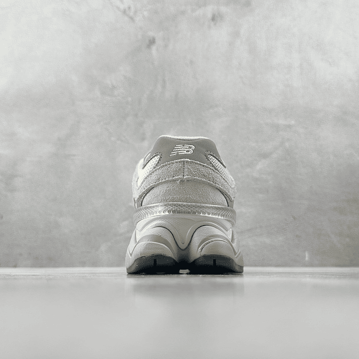 9060 Lunar New Year Timberwolf Grey 4