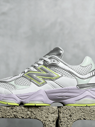 9060 White Pink Taro