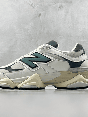 9060 Sea Salt & New Spruce