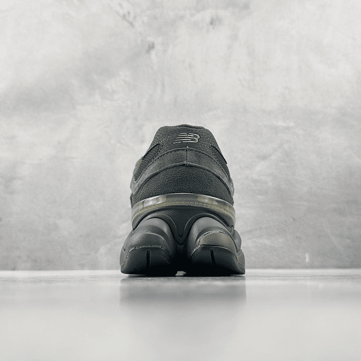 9060 Blacktop Dark Moss 4