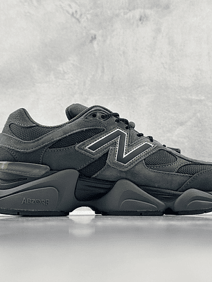 9060 Blacktop Dark Moss