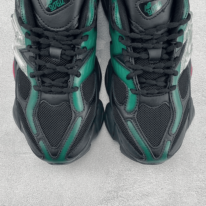 9060 Black Teal Pink 3