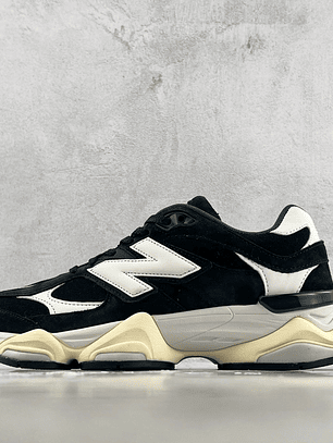 9060 Black White Classic