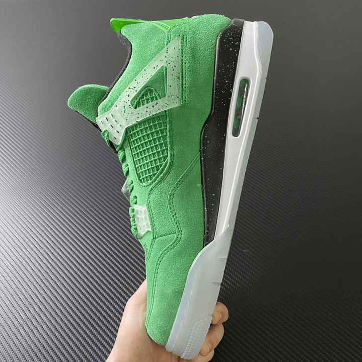 AJ4 Wahlburgers 3