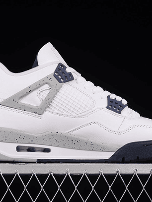 AJ4 Retro Midnight Navy