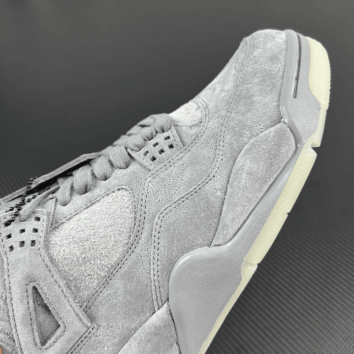 AJ4 Retro Kaws 8