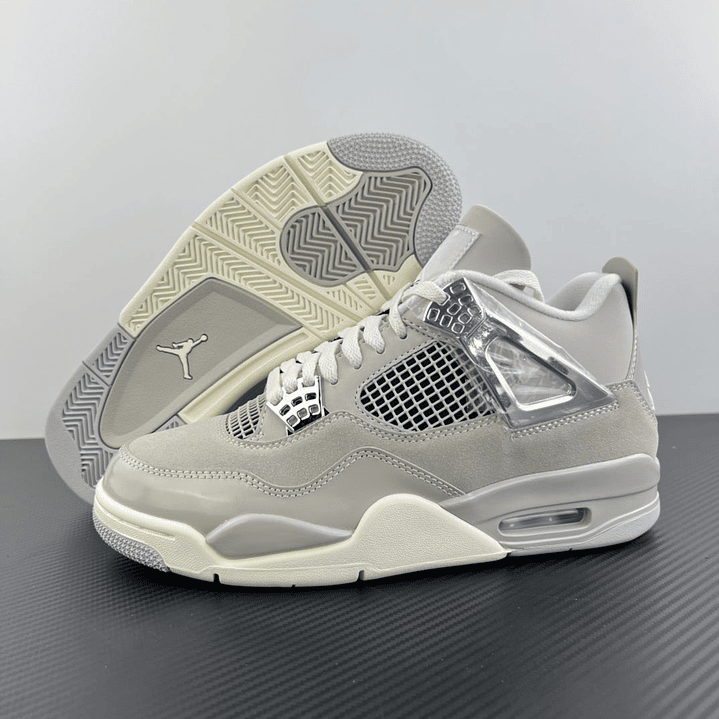 AJ4 Retro Frozen Moments 8