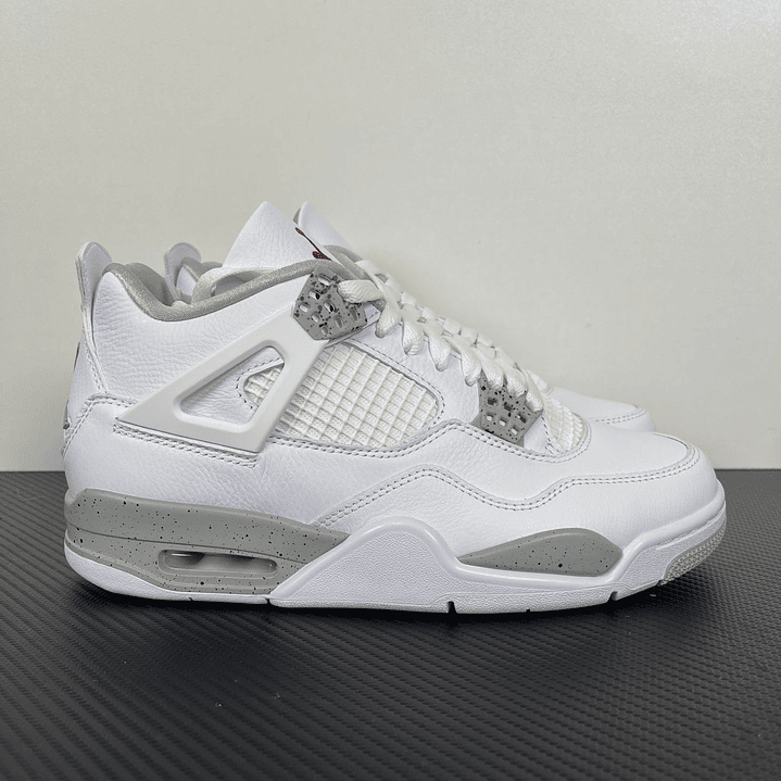 AJ4 Retro White Oreo 1
