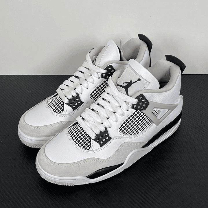 AJ4 Military Black 9