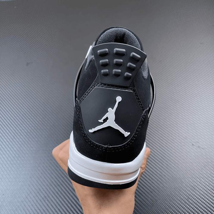 AJ4 Retro White Thunder 6