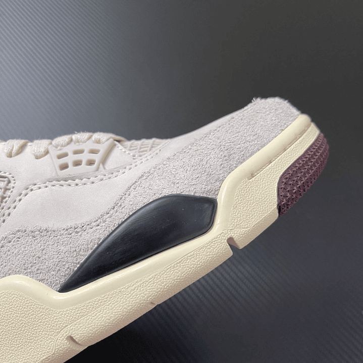 AJ4 A Ma Maniére While You Were Sleeping 9